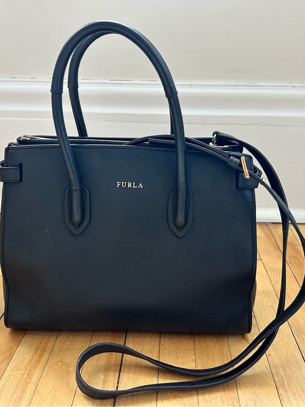 Furla Black Italian Leather Bag - Picture 1 of 9